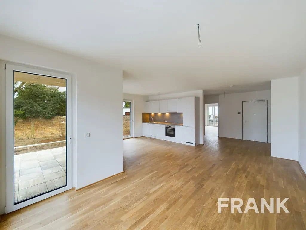Pronájem bytu 2+1 72 m², Haeberlinstraße 40, Frankfurt am Main, Hessen Pronájem bytu 2+1 72 m², Haeberlinstraße 40, Frankfurt am Main, Hessen