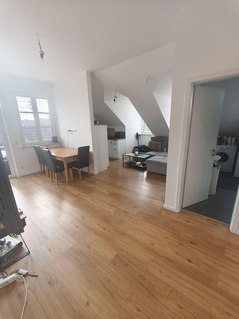 Pronájem bytu 3+1 62 m², Freisinger Strasse, Ismaning, Bavorsko Pronájem bytu 3+1 62 m², Freisinger Strasse, Ismaning, Bavorsko