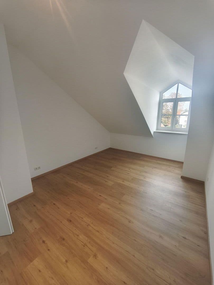 Pronájem bytu 3+1 62 m², Freisinger Strasse, Ismaning, Bavorsko Pronájem bytu 3+1 62 m², Freisinger Strasse, Ismaning, Bavorsko