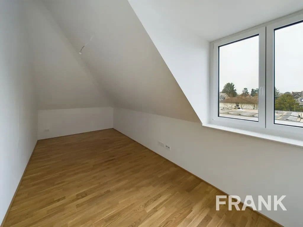 Pronájem bytu 3+1 82 m², Haeberlinstraße 38,, Frankfurt am Main, Hessen Pronájem bytu 3+1 82 m², Haeberlinstraße 38,, Frankfurt am Main, Hessen
