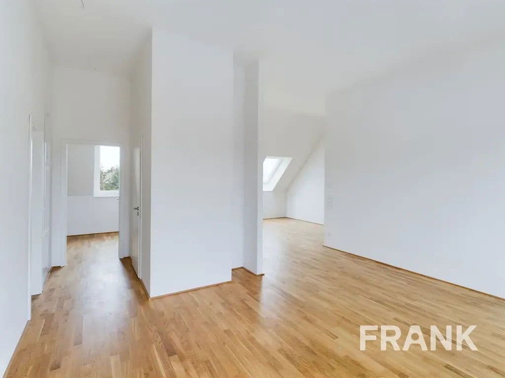 Pronájem bytu 3+1 82 m², Haeberlinstraße 38,, Frankfurt am Main, Hessen Pronájem bytu 3+1 82 m², Haeberlinstraße 38,, Frankfurt am Main, Hessen