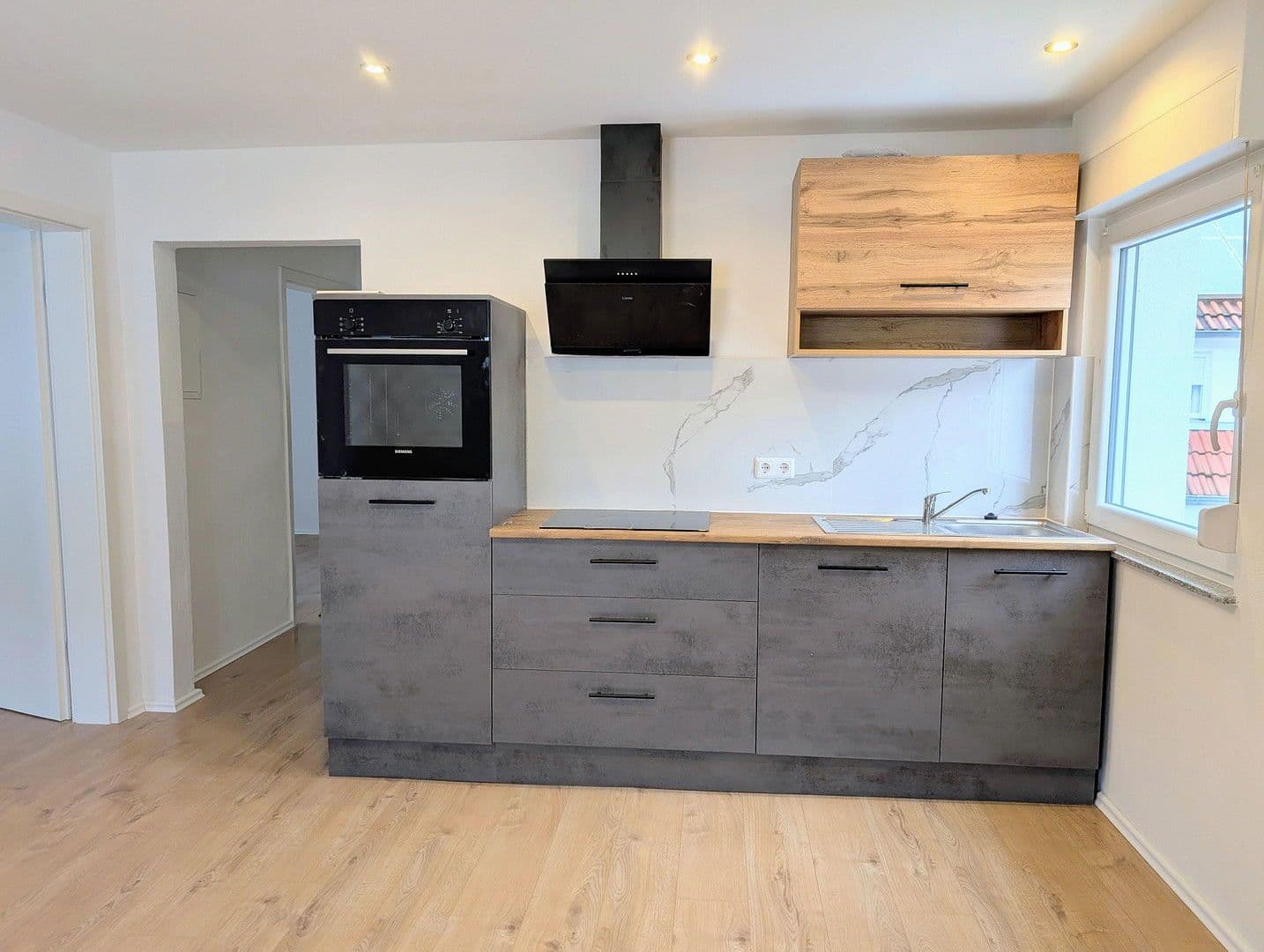 Pronájem bytu 3+1 55 m², Kaiserslautern, Porýní-Falc Pronájem bytu 3+1 55 m², Kaiserslautern, Porýní-Falc