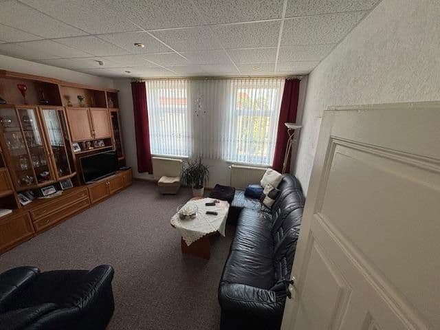 Prodej domu 189 m², pozemek 800 m², Karl-Bartelmann-Straße 14, Böhlen, Sasko Prodej domu 189 m², pozemek 800 m², Karl-Bartelmann-Straße 14, Böhlen, Sasko