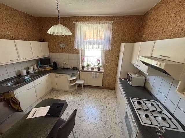 Prodej domu 189 m², pozemek 800 m², Karl-Bartelmann-Straße 14, Böhlen, Sasko Prodej domu 189 m², pozemek 800 m², Karl-Bartelmann-Straße 14, Böhlen, Sasko