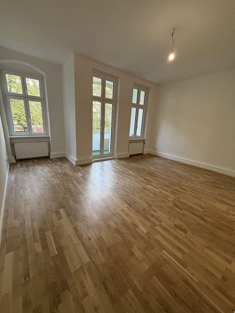 Pronájem bytu 3+1 100 m², Schlieperstraße 74, Berlin, Berlín Pronájem bytu 3+1 100 m², Schlieperstraße 74, Berlin, Berlín