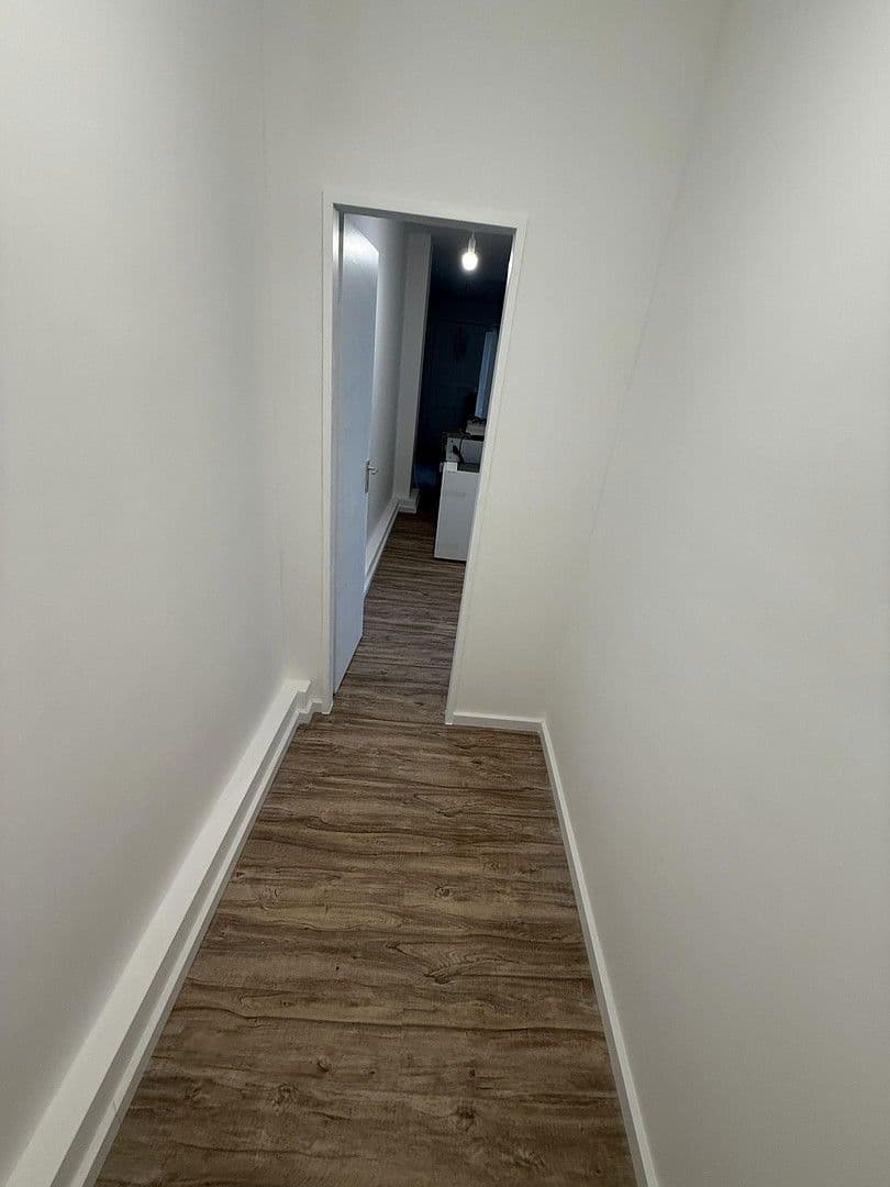 Pronájem bytu 3+1 100 m², Schlieperstraße 74, Berlin, Berlín Pronájem bytu 3+1 100 m², Schlieperstraße 74, Berlin, Berlín