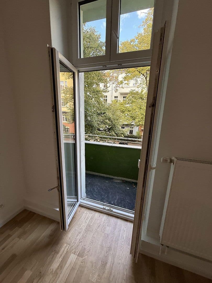 Pronájem bytu 3+1 100 m², Schlieperstraße 74, Berlin, Berlín Pronájem bytu 3+1 100 m², Schlieperstraße 74, Berlin, Berlín