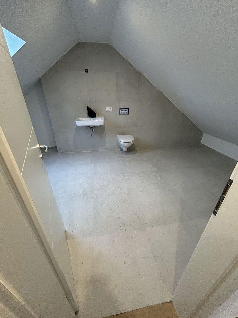 Prodej domu 150 m², pozemek 521 m², Baierbrunn, Bavorsko Prodej domu 150 m², pozemek 521 m², Baierbrunn, Bavorsko