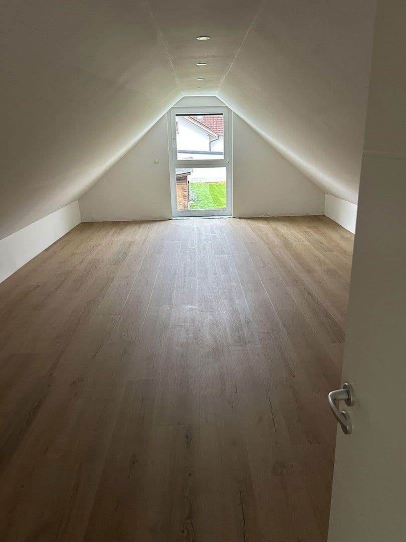 Prodej domu 150 m², pozemek 521 m², Baierbrunn, Bavorsko Prodej domu 150 m², pozemek 521 m², Baierbrunn, Bavorsko