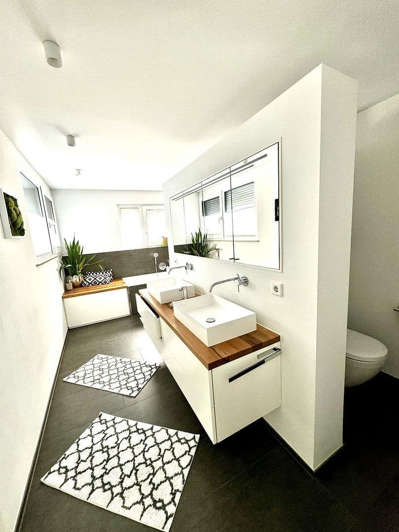 Prodej bytu 5+kk 146 m², Kirchheim unter Teck, Bádensko-Württembersko Prodej bytu 5+kk 146 m², Kirchheim unter Teck, Bádensko-Württembersko