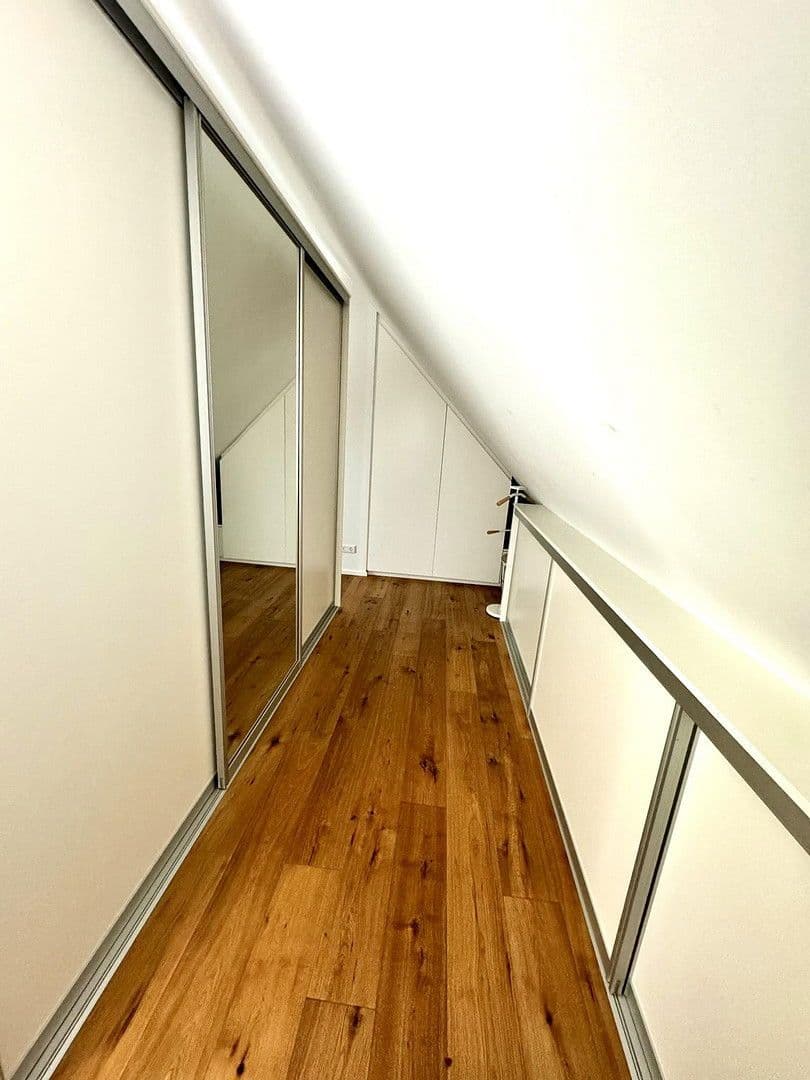 Prodej bytu 5+kk 146 m², Kirchheim unter Teck, Bádensko-Württembersko Prodej bytu 5+kk 146 m², Kirchheim unter Teck, Bádensko-Württembersko