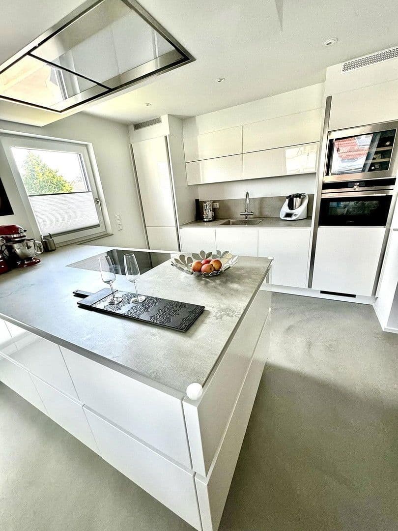 Prodej bytu 5+kk 146 m², Kirchheim unter Teck, Bádensko-Württembersko Prodej bytu 5+kk 146 m², Kirchheim unter Teck, Bádensko-Württembersko