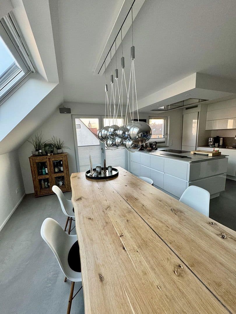 Prodej bytu 5+kk 146 m², Kirchheim unter Teck, Bádensko-Württembersko Prodej bytu 5+kk 146 m², Kirchheim unter Teck, Bádensko-Württembersko