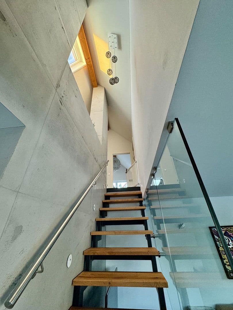 Prodej bytu 5+kk 146 m², Kirchheim unter Teck, Bádensko-Württembersko Prodej bytu 5+kk 146 m², Kirchheim unter Teck, Bádensko-Württembersko