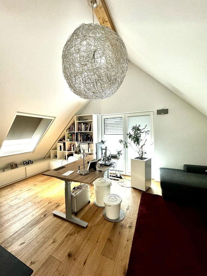 Prodej bytu 5+kk 146 m², Kirchheim unter Teck, Bádensko-Württembersko Prodej bytu 5+kk 146 m², Kirchheim unter Teck, Bádensko-Württembersko