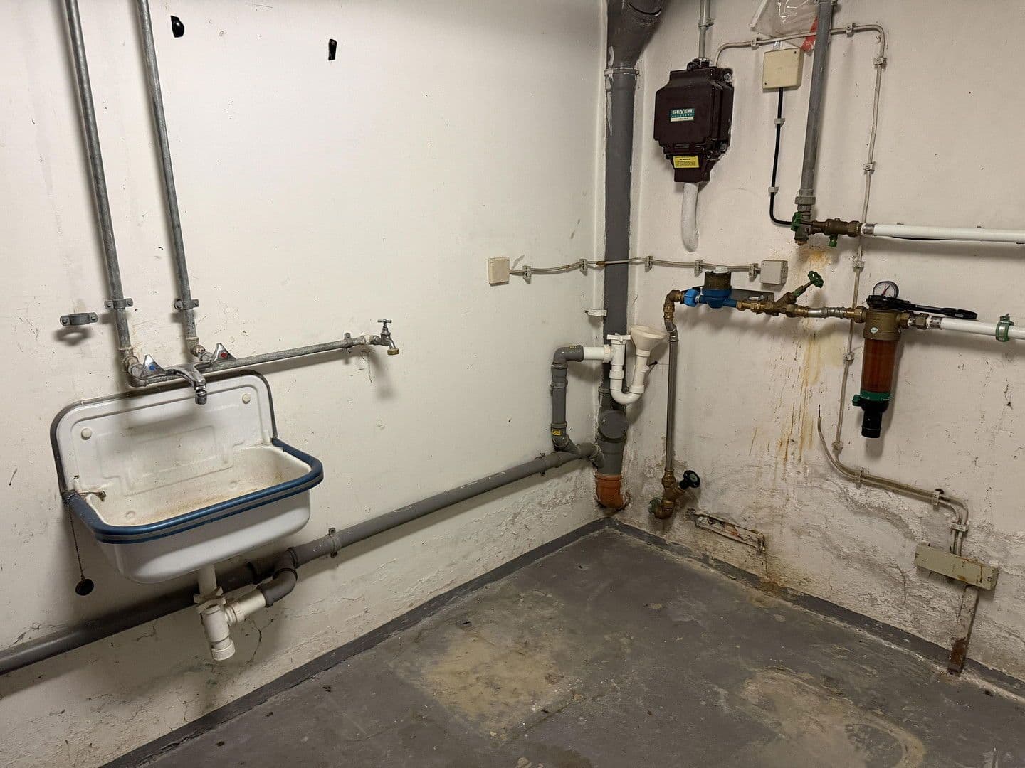 Prodej domu 150 m², pozemek 223 m², Hundert Morgen 3, Edingen-Neckarhausen, Bádensko-Württembersko Prodej domu 150 m², pozemek 223 m², Hundert Morgen 3, Edingen-Neckarhausen, Bádensko-Württembersko