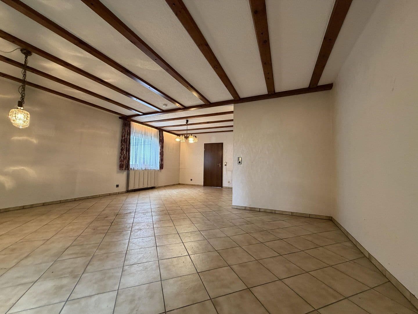 Prodej domu 150 m², pozemek 223 m², Hundert Morgen 3, Edingen-Neckarhausen, Bádensko-Württembersko Prodej domu 150 m², pozemek 223 m², Hundert Morgen 3, Edingen-Neckarhausen, Bádensko-Württembersko