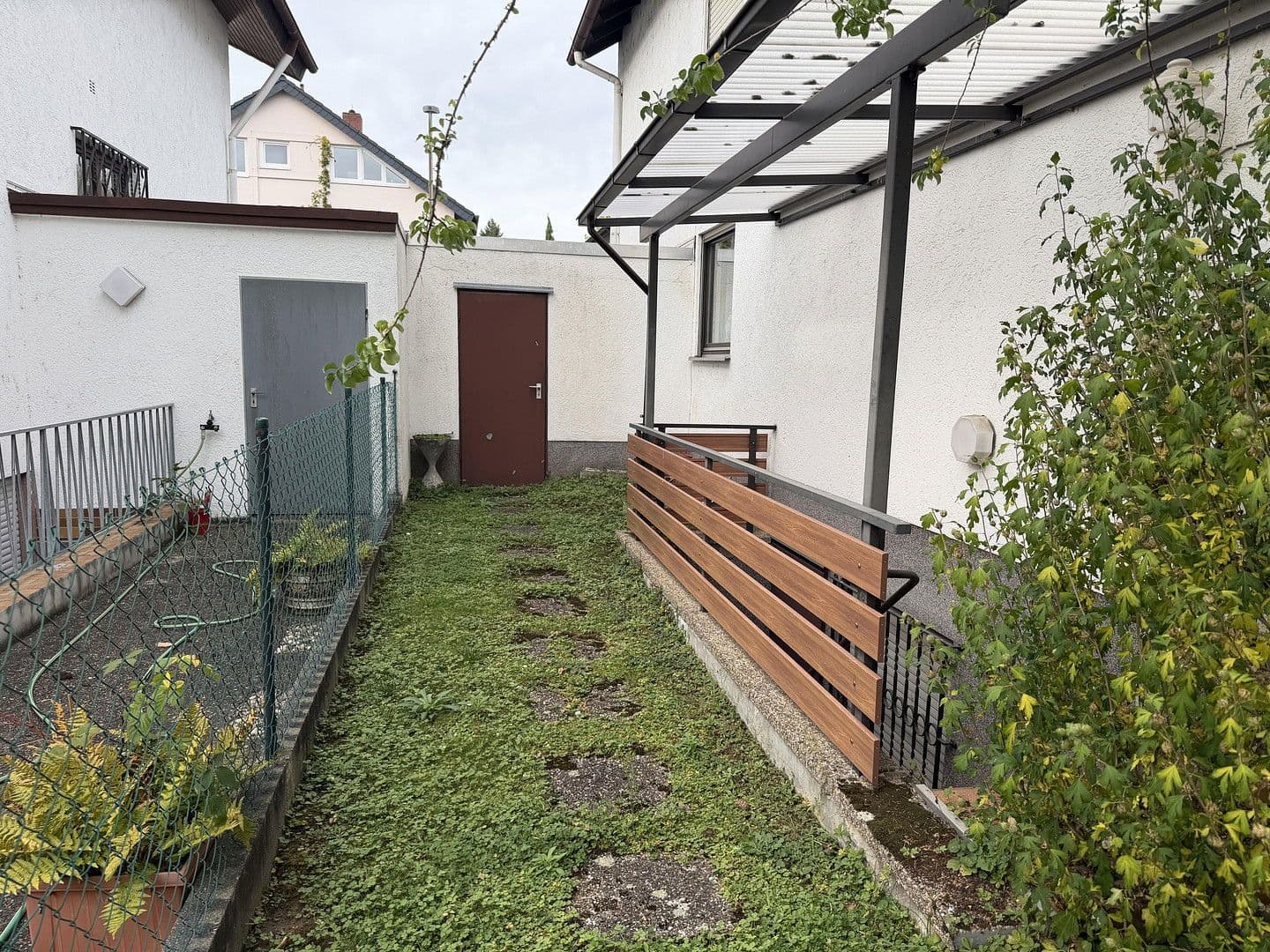 Prodej domu 150 m², pozemek 223 m², Hundert Morgen 3, Edingen-Neckarhausen, Bádensko-Württembersko Prodej domu 150 m², pozemek 223 m², Hundert Morgen 3, Edingen-Neckarhausen, Bádensko-Württembersko