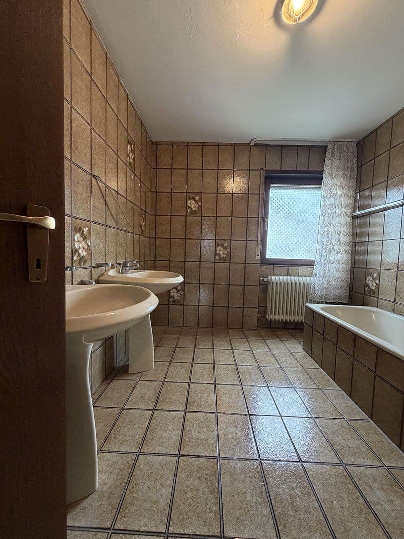 Prodej domu 150 m², pozemek 223 m², Hundert Morgen 3, Edingen-Neckarhausen, Bádensko-Württembersko Prodej domu 150 m², pozemek 223 m², Hundert Morgen 3, Edingen-Neckarhausen, Bádensko-Württembersko