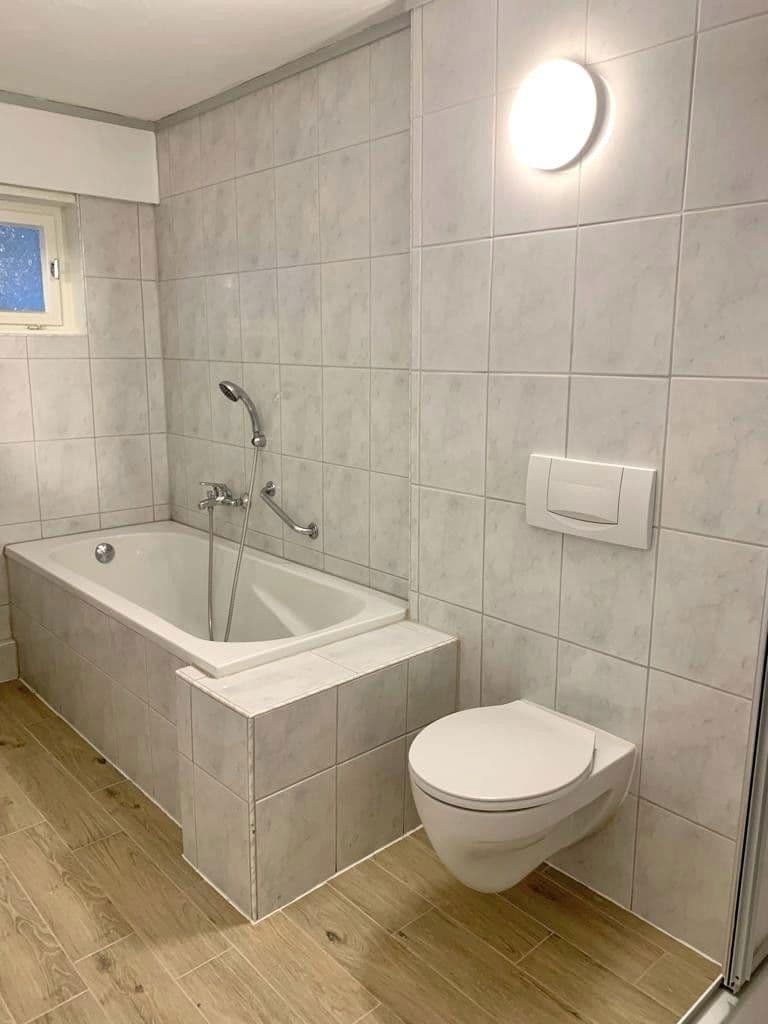 Pronájem bytu 1+kk 45 m², Königswinter, Severní Porýní-Vestfálsko Pronájem bytu 1+kk 45 m², Königswinter, Severní Porýní-Vestfálsko