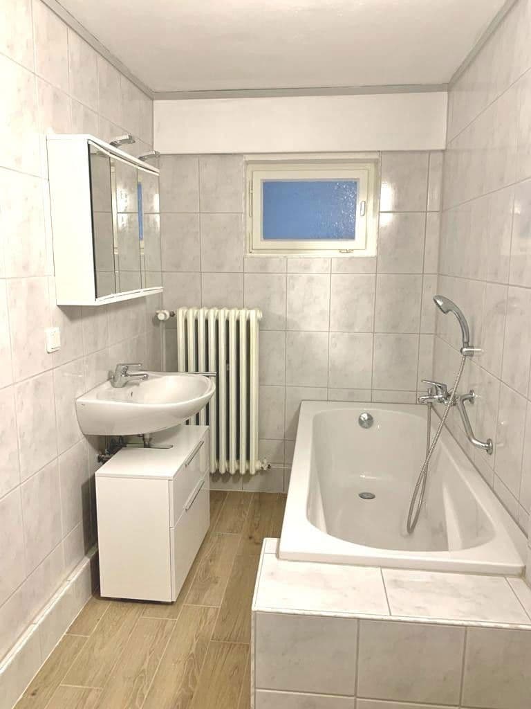 Pronájem bytu 1+kk 45 m², Königswinter, Severní Porýní-Vestfálsko Pronájem bytu 1+kk 45 m², Königswinter, Severní Porýní-Vestfálsko