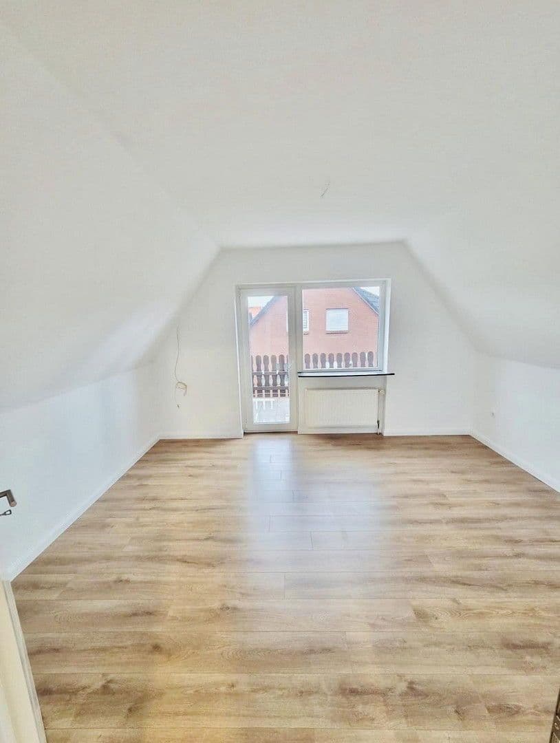 Pronájem bytu 3+1 92 m², Moorweg 5, Gifhorn, Dolní Sasko Pronájem bytu 3+1 92 m², Moorweg 5, Gifhorn, Dolní Sasko