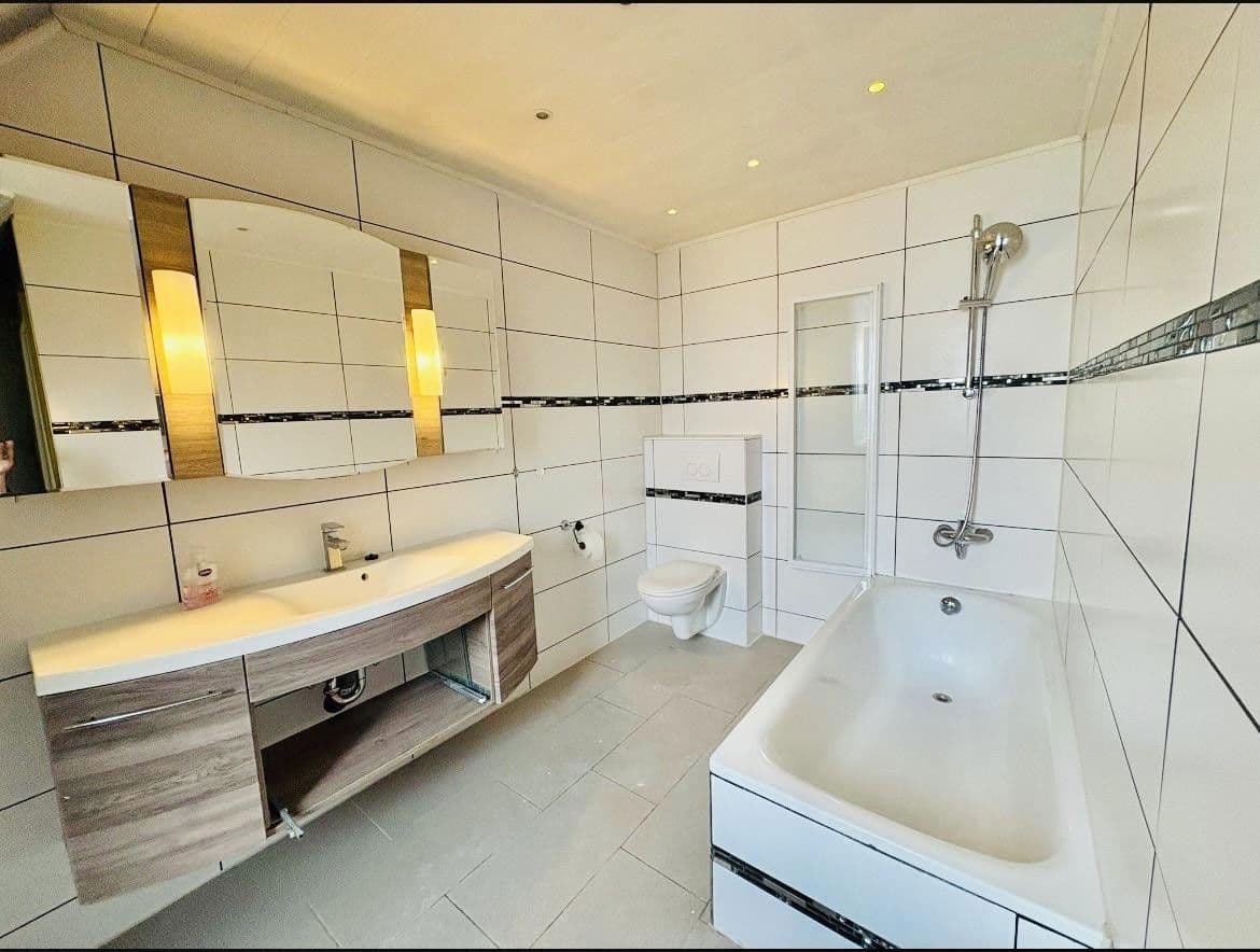 Pronájem bytu 3+1 92 m², Moorweg 5, Gifhorn, Dolní Sasko Pronájem bytu 3+1 92 m², Moorweg 5, Gifhorn, Dolní Sasko