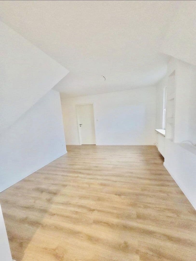 Pronájem bytu 3+1 92 m², Moorweg 5, Gifhorn, Dolní Sasko Pronájem bytu 3+1 92 m², Moorweg 5, Gifhorn, Dolní Sasko