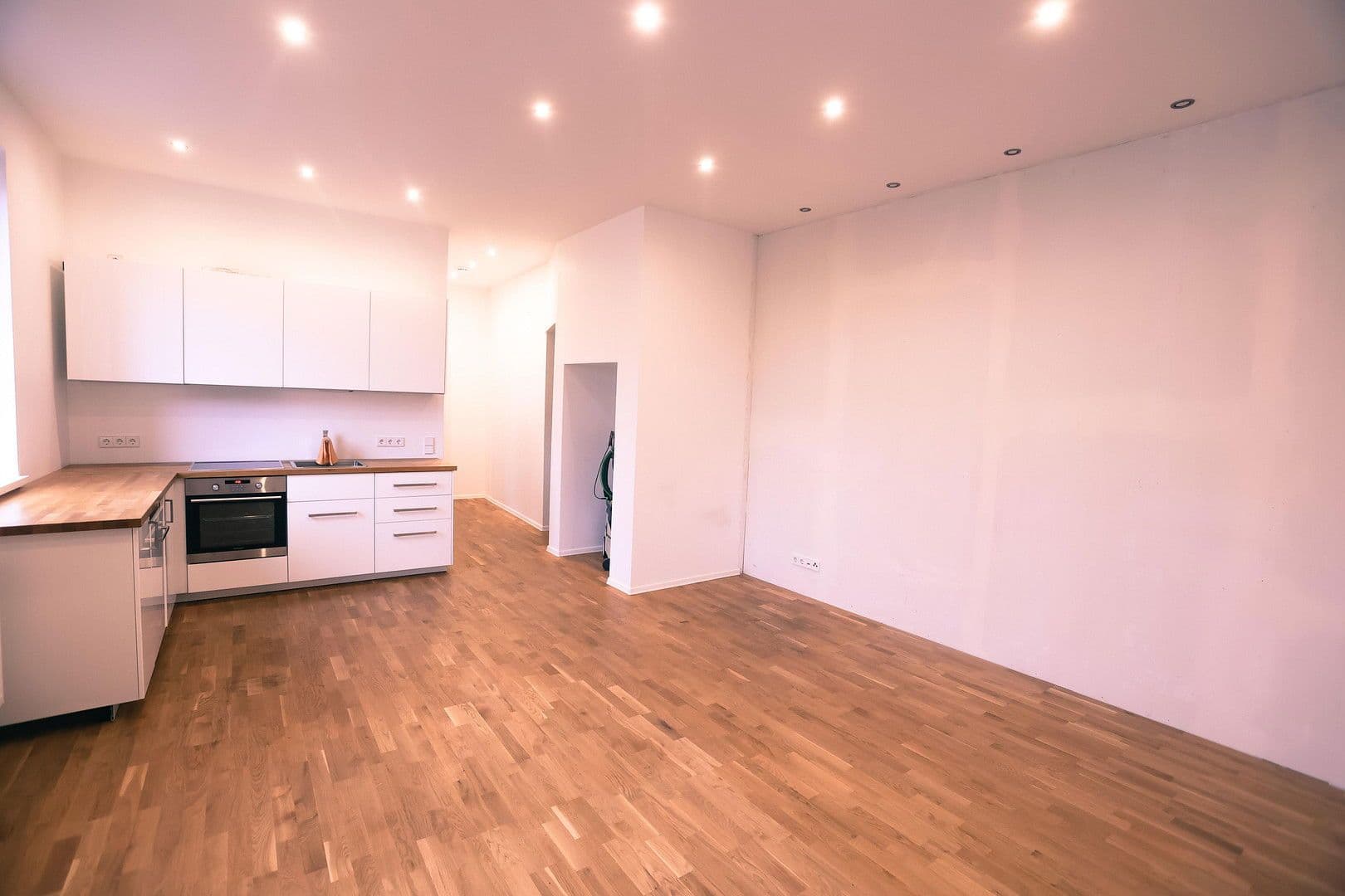 Pronájem bytu 2+1 65 m², Erichsgasse 1, Celle, Dolní Sasko Pronájem bytu 2+1 65 m², Erichsgasse 1, Celle, Dolní Sasko