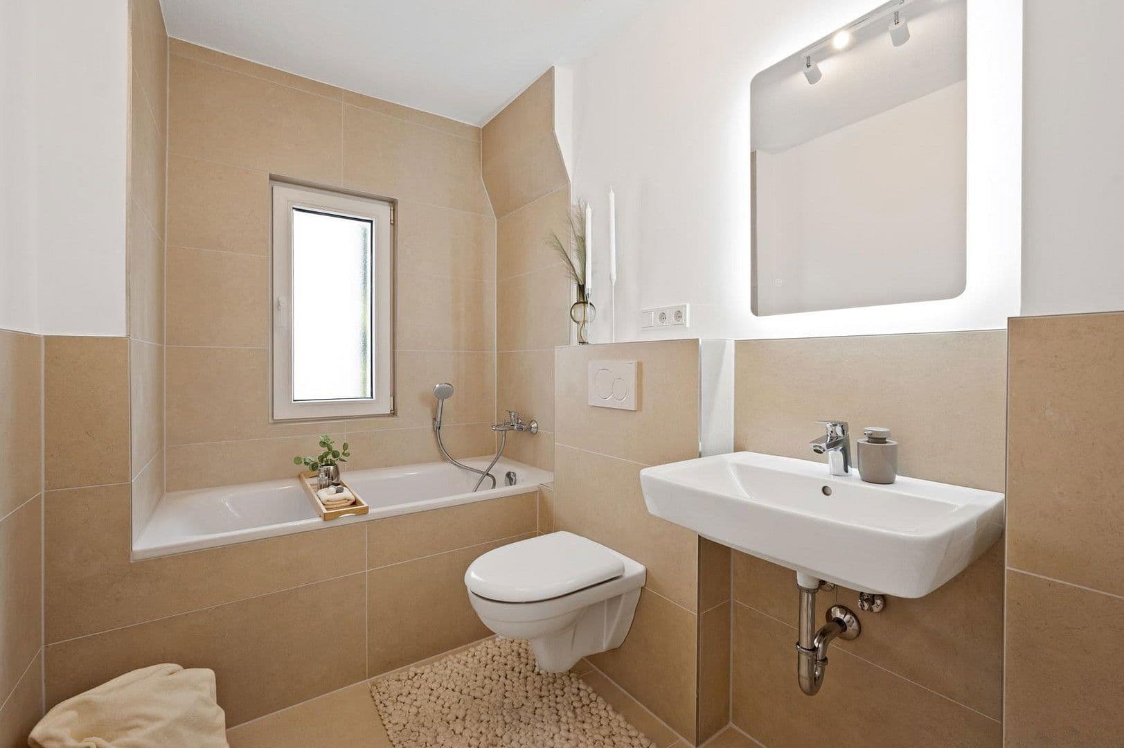 Prodej domu 105 m², pozemek 480 m², Wiesbaden, Hessen Prodej domu 105 m², pozemek 480 m², Wiesbaden, Hessen