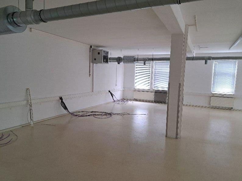 Prodej nebytového prostoru 9.480 m², Auerbacher Straße 24, Gornsdorf, Sasko Prodej nebytového prostoru 9.480 m², Auerbacher Straße 24, Gornsdorf, Sasko