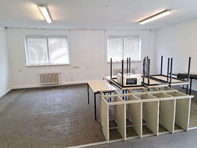 Prodej nebytového prostoru 9.480 m², Auerbacher Straße 24, Gornsdorf, Sasko Prodej nebytového prostoru 9.480 m², Auerbacher Straße 24, Gornsdorf, Sasko