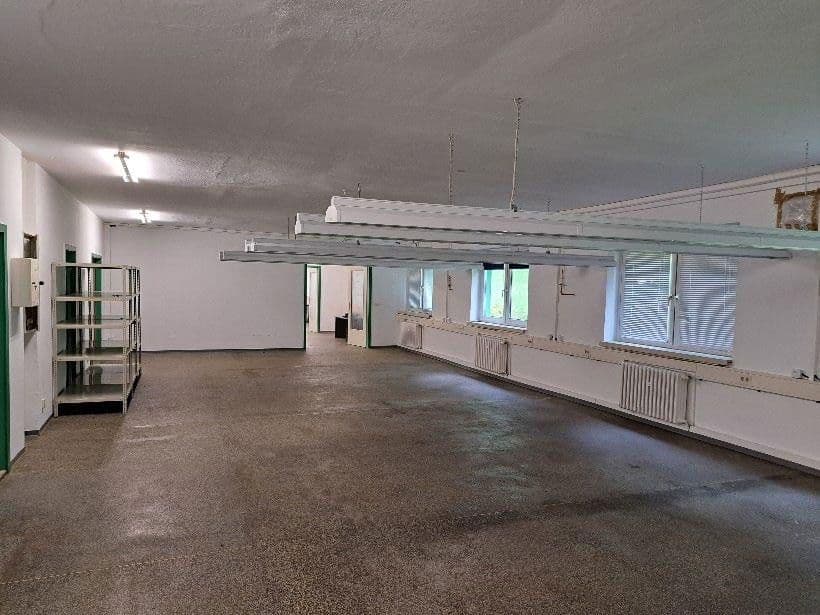 Prodej nebytového prostoru 9.480 m², Auerbacher Straße 24, Gornsdorf, Sasko Prodej nebytového prostoru 9.480 m², Auerbacher Straße 24, Gornsdorf, Sasko
