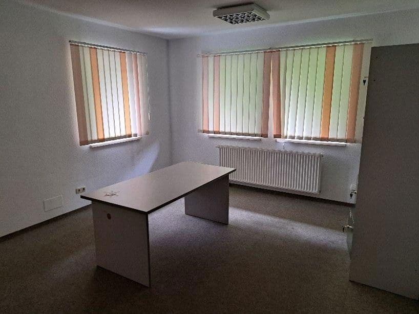 Prodej nebytového prostoru 9.480 m², Auerbacher Straße 24, Gornsdorf, Sasko Prodej nebytového prostoru 9.480 m², Auerbacher Straße 24, Gornsdorf, Sasko