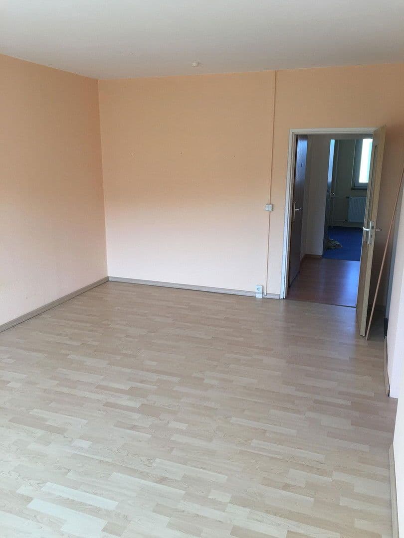 Pronájem bytu 3+1 55 m², Mozartstrasse 25, Lößnitz, Sasko Pronájem bytu 3+1 55 m², Mozartstrasse 25, Lößnitz, Sasko