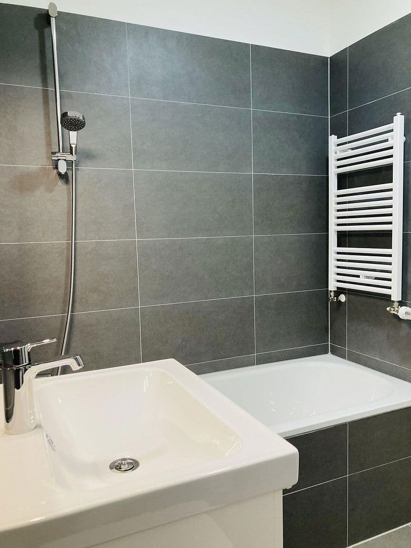 Pronájem bytu 3+1 55 m², Ernst-Thälmann-Ring 63, Greifswald, Mecklenburg-Vorpommern Pronájem bytu 3+1 55 m², Ernst-Thälmann-Ring 63, Greifswald, Mecklenburg-Vorpommern