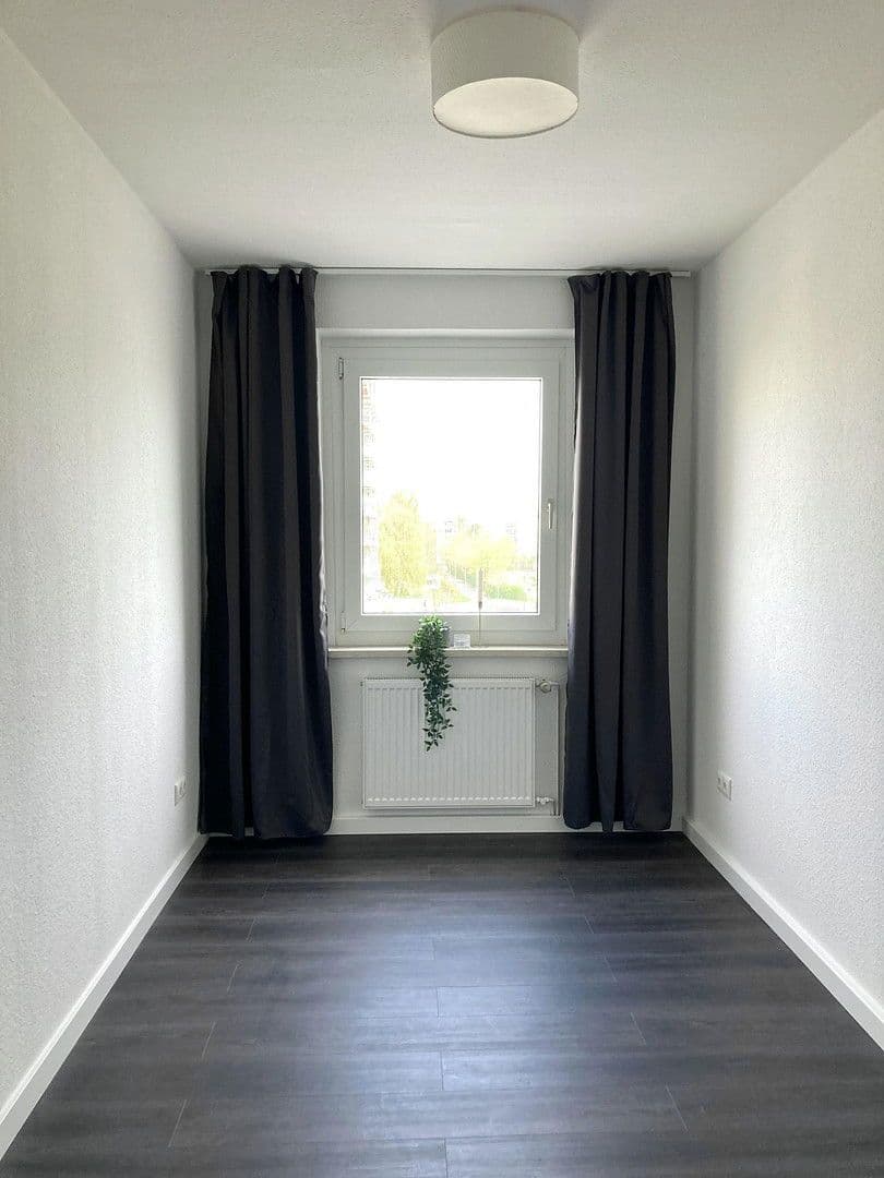 Pronájem bytu 3+1 55 m², Ernst-Thälmann-Ring 63, Greifswald, Mecklenburg-Vorpommern Pronájem bytu 3+1 55 m², Ernst-Thälmann-Ring 63, Greifswald, Mecklenburg-Vorpommern