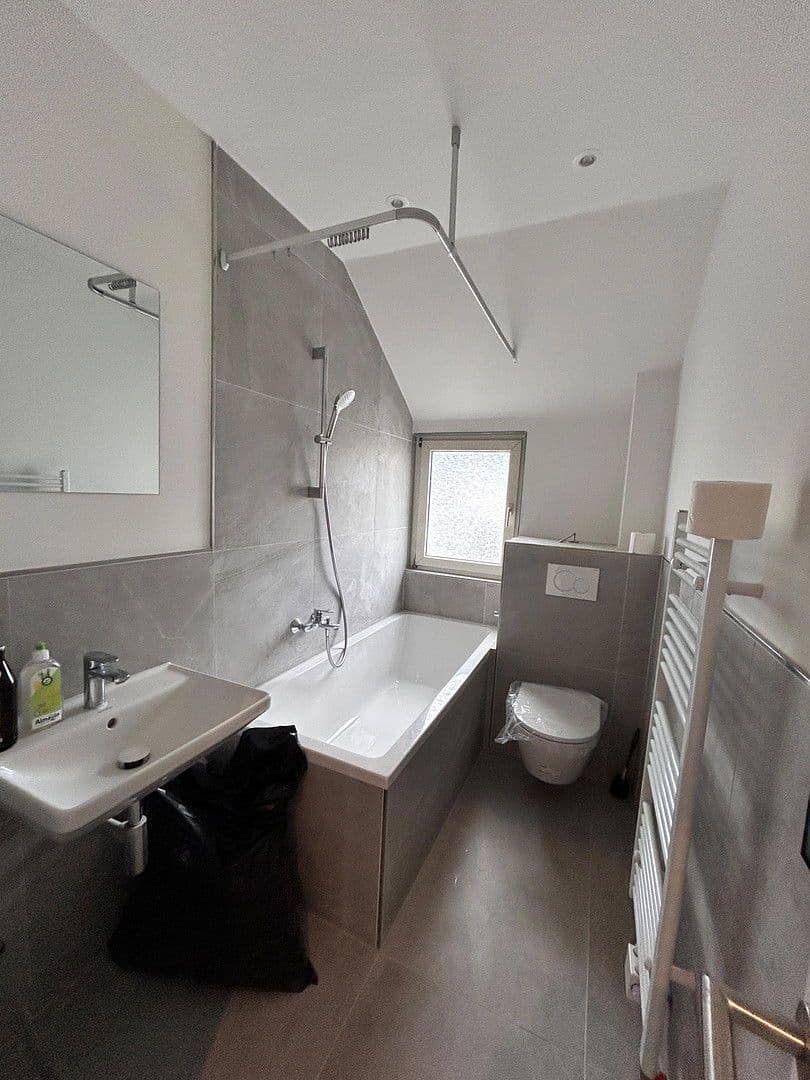 Pronájem bytu 2+1 60 m², Kaiserslautern, Porýní-Falc Pronájem bytu 2+1 60 m², Kaiserslautern, Porýní-Falc