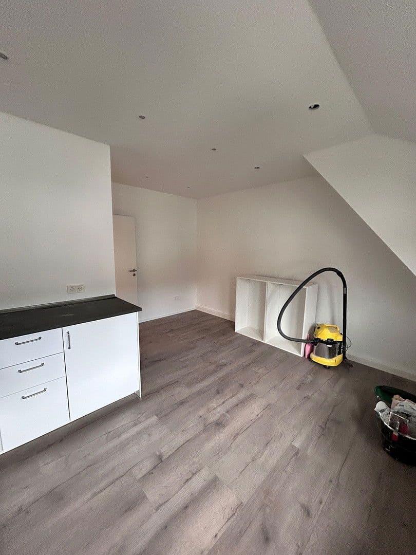 Pronájem bytu 2+1 60 m², Kaiserslautern, Porýní-Falc Pronájem bytu 2+1 60 m², Kaiserslautern, Porýní-Falc