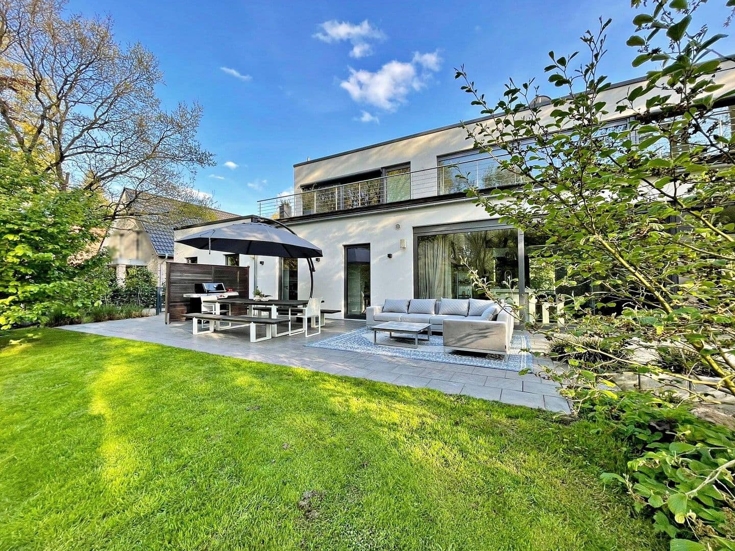 Prodej domu 384 m², pozemek 3.935 m², Wildeshausen, Dolní Sasko Prodej domu 384 m², pozemek 3.935 m², Wildeshausen, Dolní Sasko