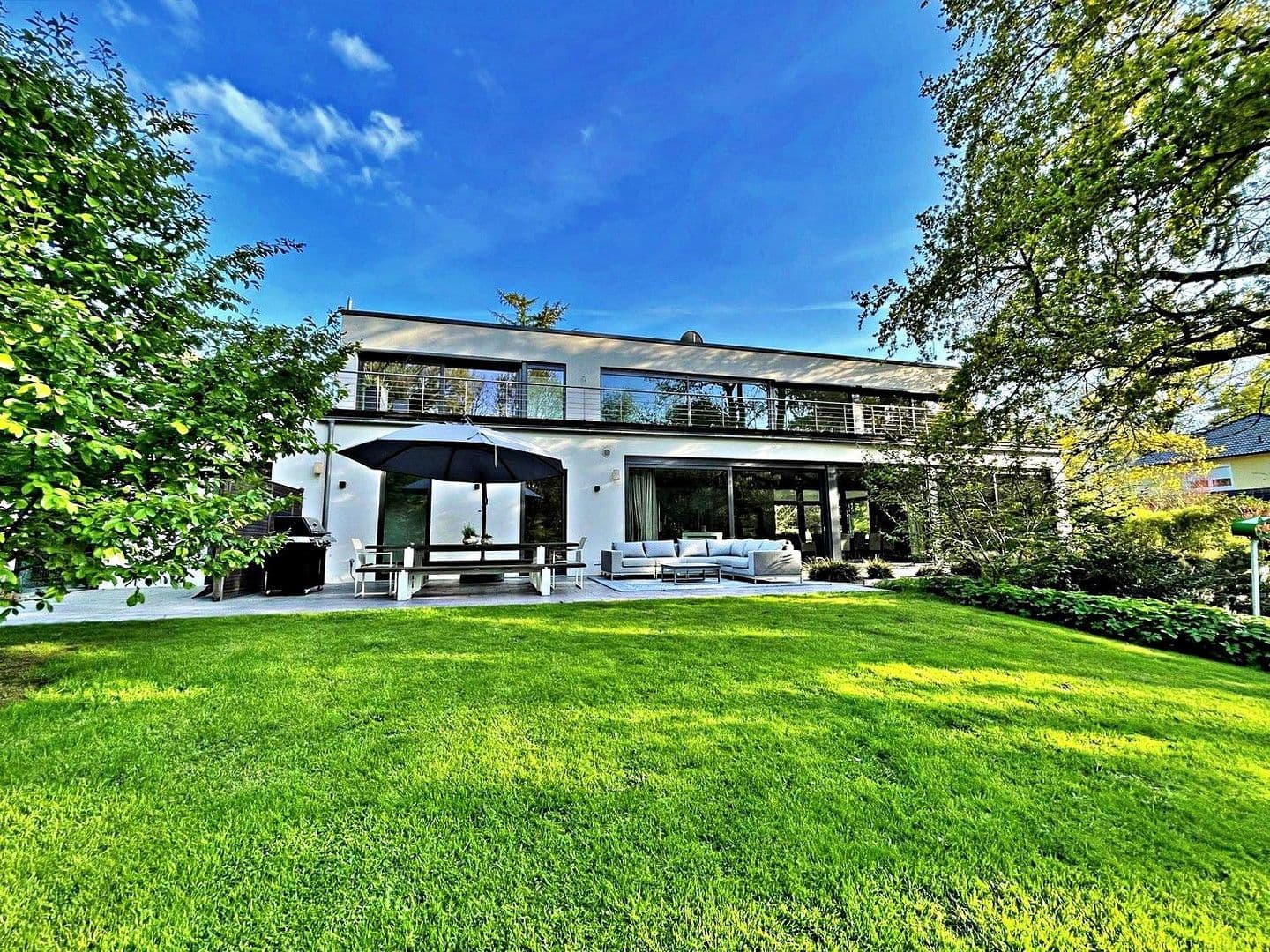 Prodej domu 384 m², pozemek 3.935 m², Wildeshausen, Dolní Sasko Prodej domu 384 m², pozemek 3.935 m², Wildeshausen, Dolní Sasko