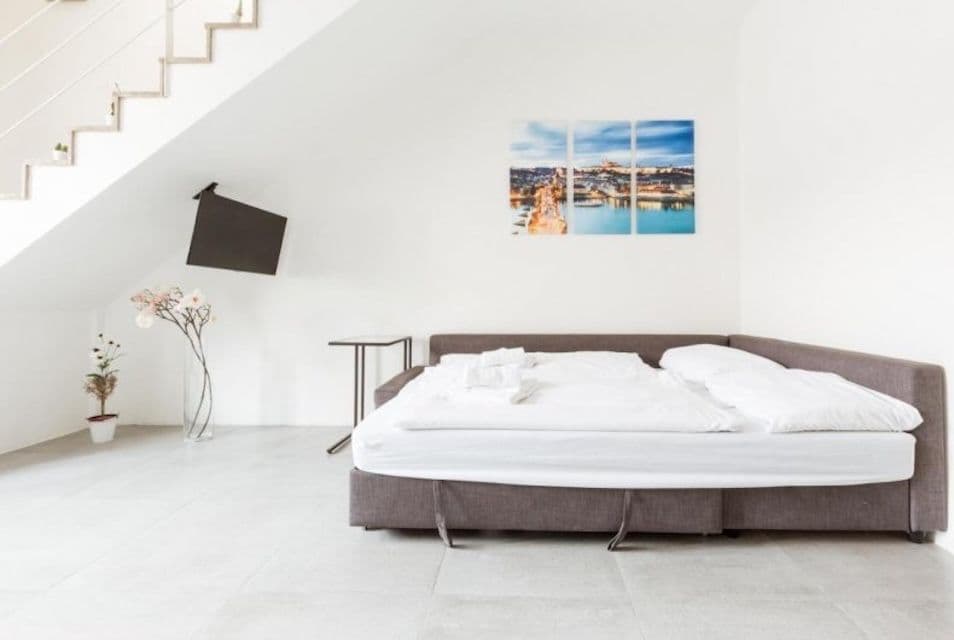 Pronájem bytu 2+kk 87 m², Holandská, Praha, Praha Pronájem bytu 2+kk 87 m², Holandská, Praha, Praha