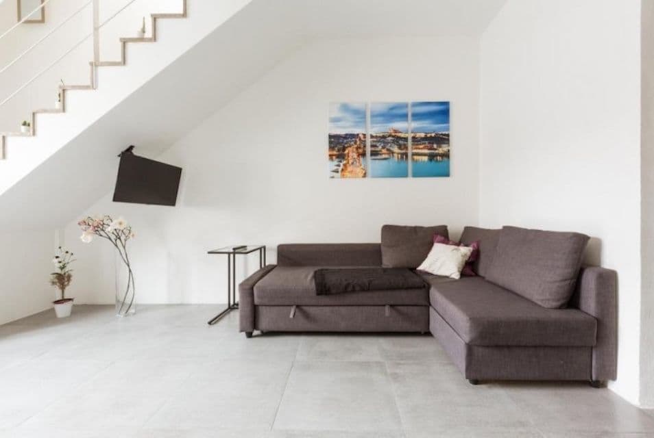 Pronájem bytu 2+kk 87 m², Holandská, Praha, Praha Pronájem bytu 2+kk 87 m², Holandská, Praha, Praha