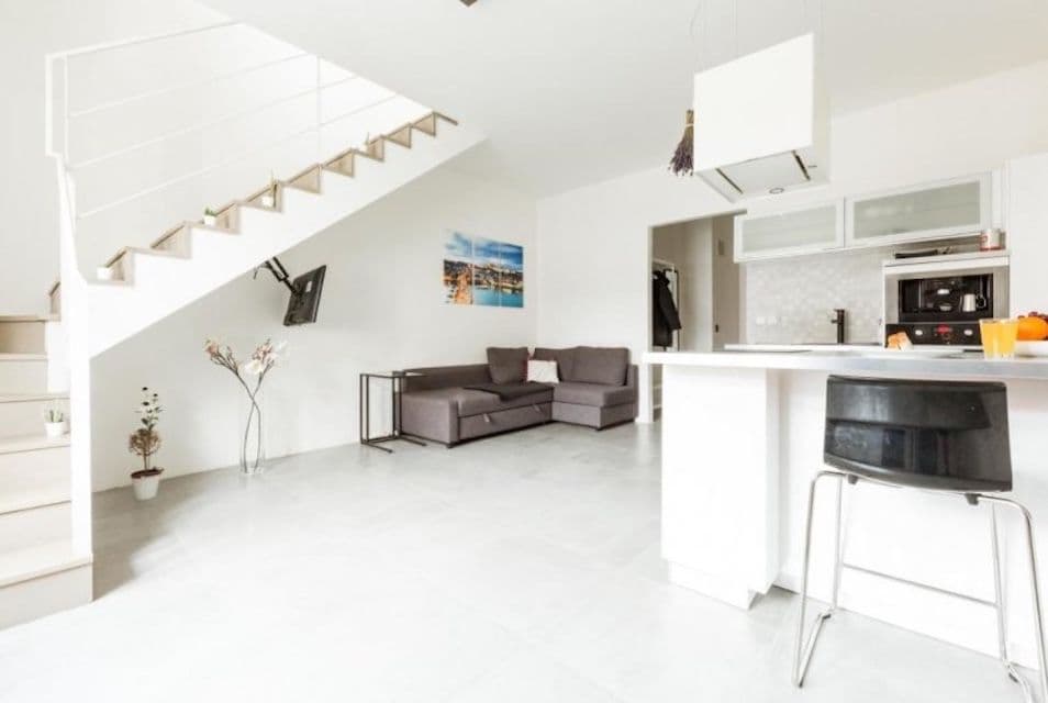 Pronájem bytu 2+kk 87 m², Holandská, Praha, Praha Pronájem bytu 2+kk 87 m², Holandská, Praha, Praha