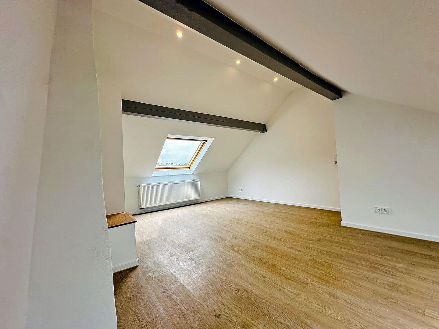 Prodej domu 94 m², pozemek 185 m², Braunschweig, Dolní Sasko Prodej domu 94 m², pozemek 185 m², Braunschweig, Dolní Sasko