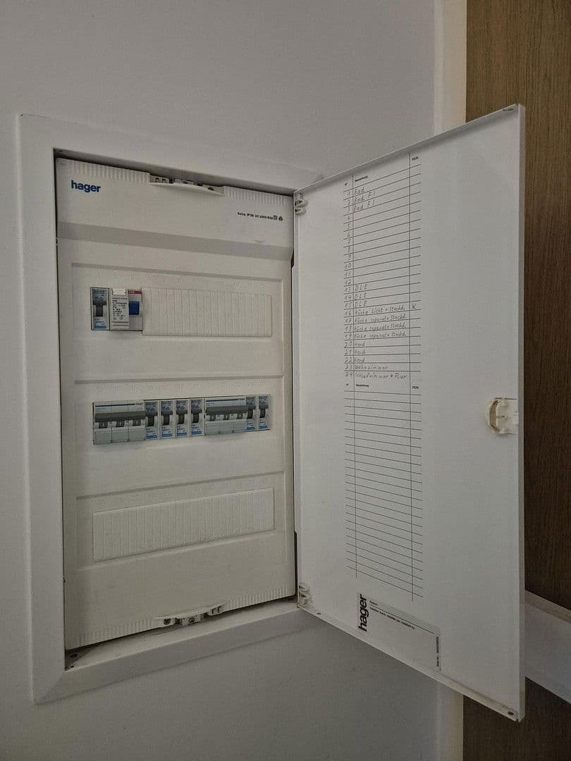 Pronájem bytu 2+1 50 m², Düsseldorf, Severní Porýní-Vestfálsko Pronájem bytu 2+1 50 m², Düsseldorf, Severní Porýní-Vestfálsko