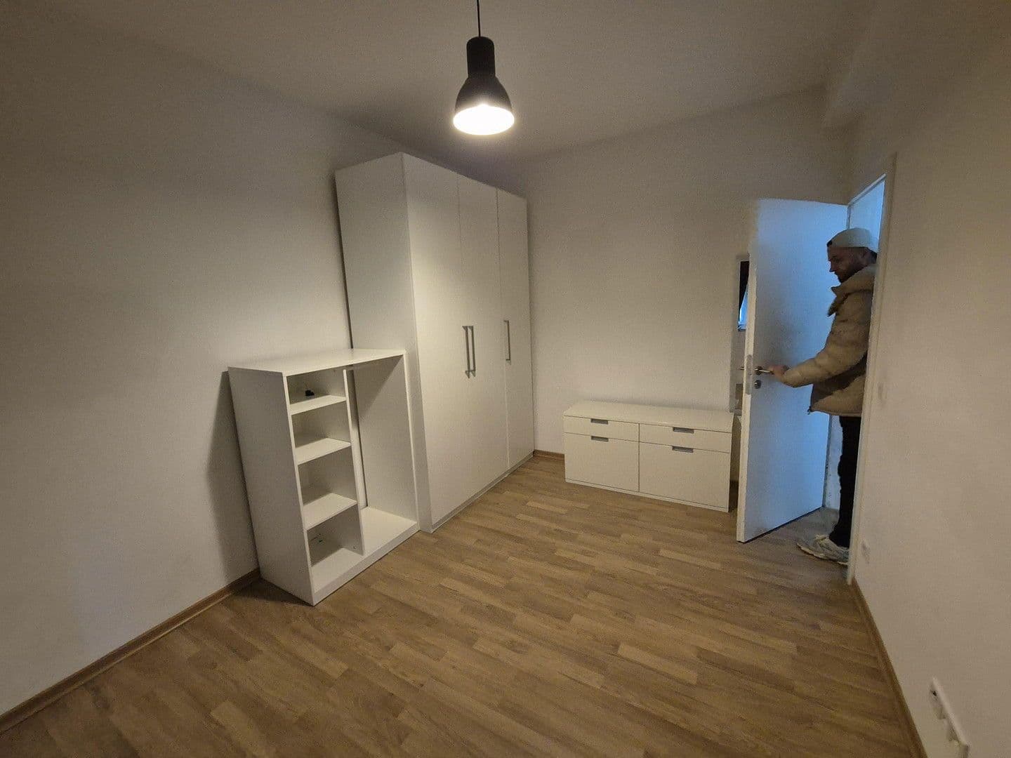 Pronájem bytu 2+1 50 m², Düsseldorf, Severní Porýní-Vestfálsko Pronájem bytu 2+1 50 m², Düsseldorf, Severní Porýní-Vestfálsko