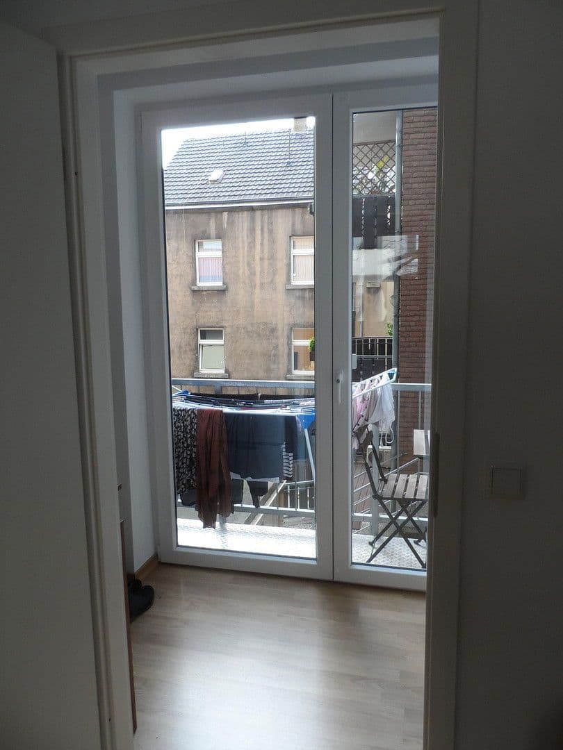 Pronájem bytu 2+1 50 m², Düsseldorf, Severní Porýní-Vestfálsko Pronájem bytu 2+1 50 m², Düsseldorf, Severní Porýní-Vestfálsko