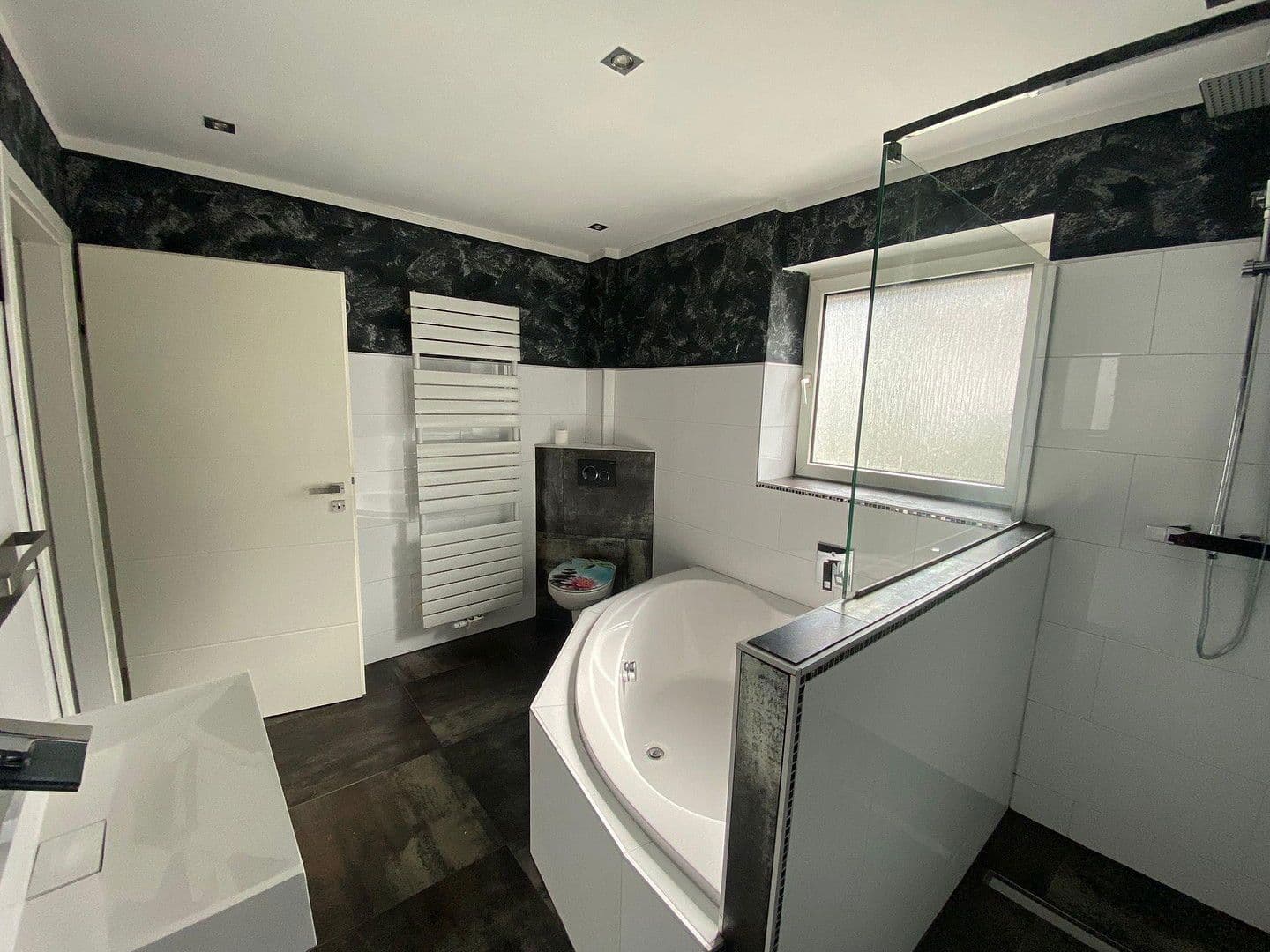 Pronájem bytu 2+1 80 m², Am Stollen 24, Kaiserslautern, Porýní-Falc Pronájem bytu 2+1 80 m², Am Stollen 24, Kaiserslautern, Porýní-Falc