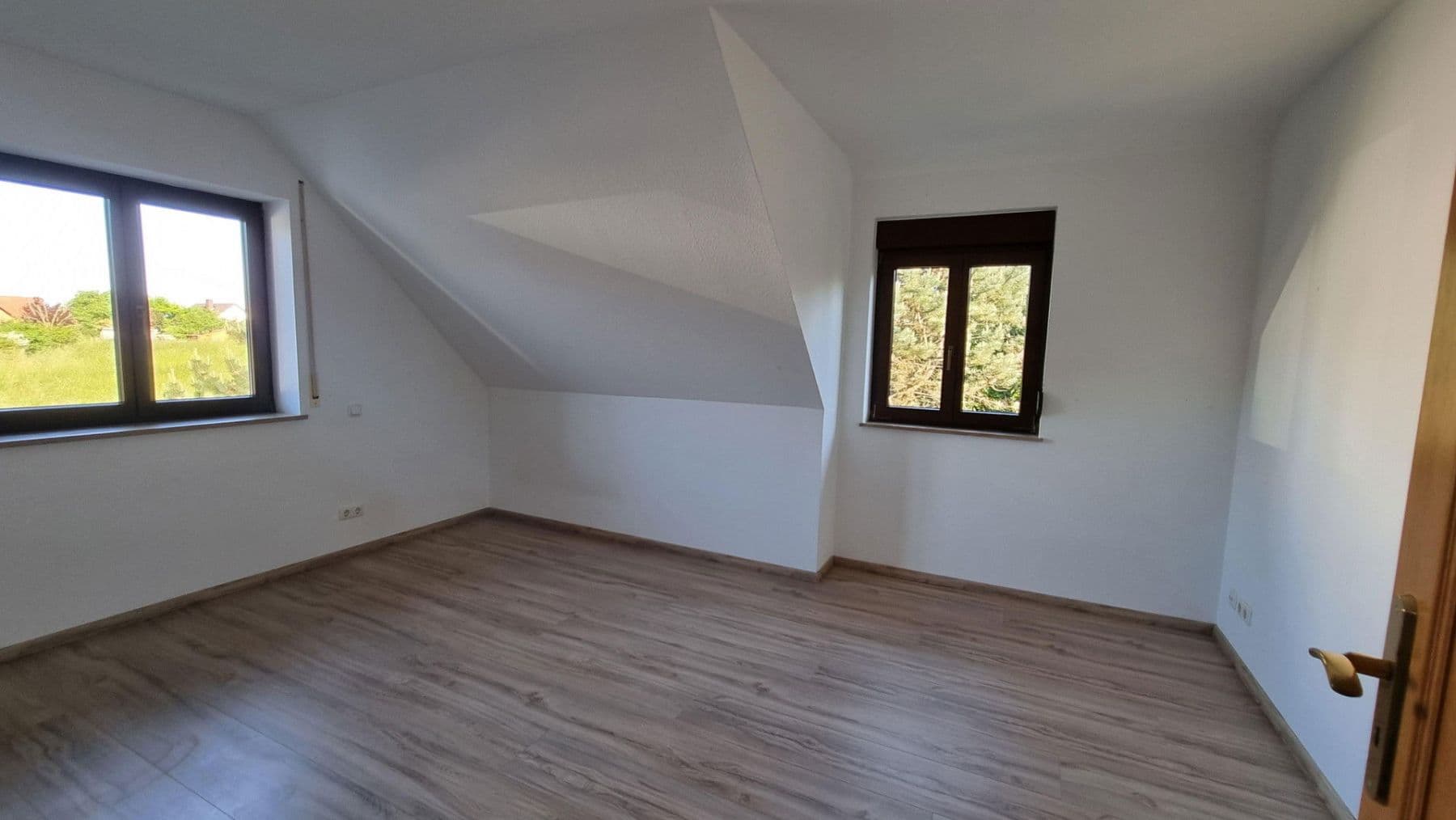 Pronájem bytu 4+1 121 m², Heroldsbach, Bavorsko Pronájem bytu 4+1 121 m², Heroldsbach, Bavorsko